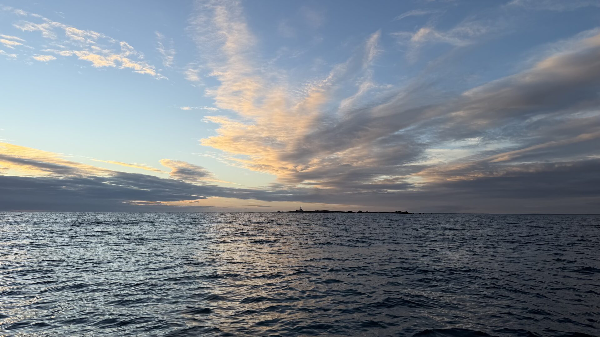 Horizon vers le phare des Glénan